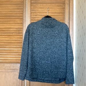 Women Uniqlo light sweater. Grey